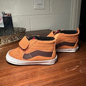 Vans infant Sk8 high crib shoes